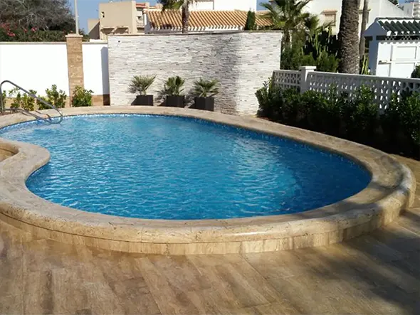 soleria-piscina-travertino